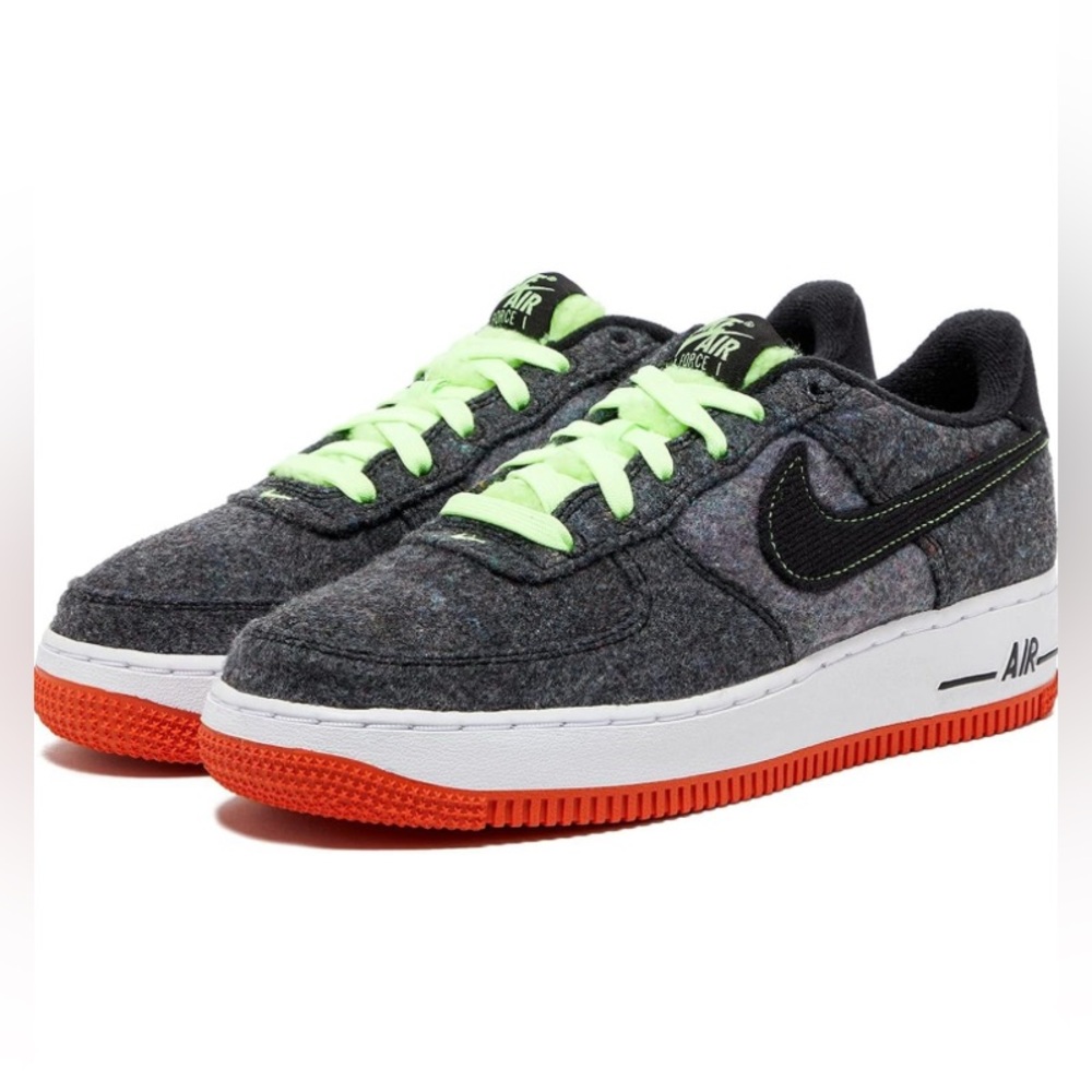Nike Air Force 1  LVB ( GS) Black  ghost green( Unisex grade school US size 4.5